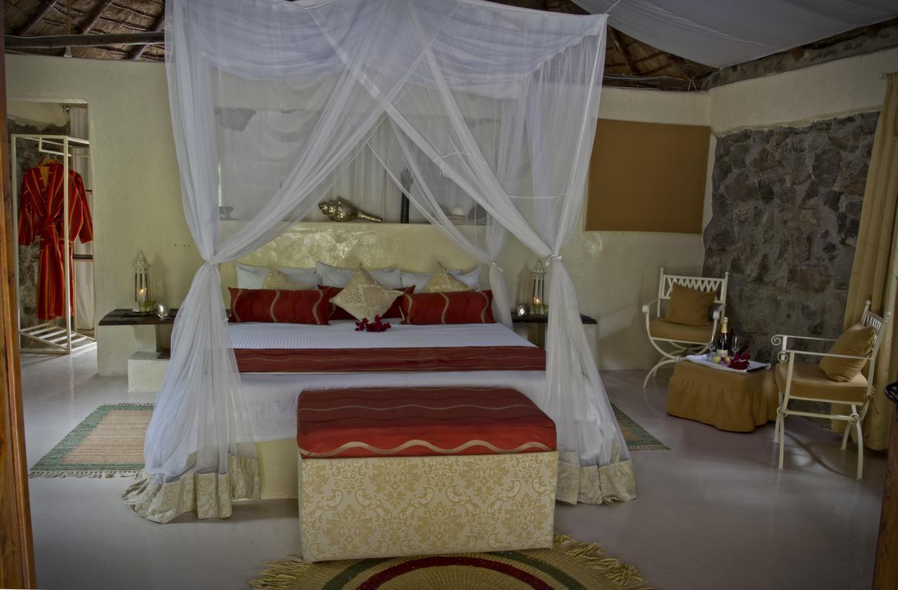 Mbweha Camp Lake Nakuru Elmenteita Exterior photo