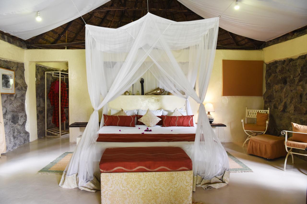 Mbweha Camp Lake Nakuru Elmenteita Exterior photo